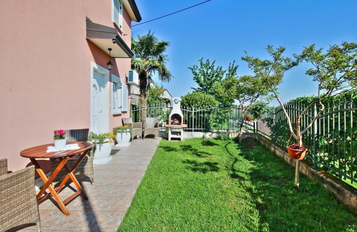 Lorena Apartments Umag Exterior photo